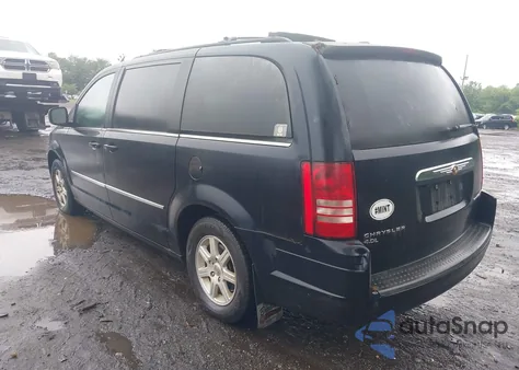 2010 Chrysler Town & Country Touring Plus z USA, uszkodzony, nr VIN 2A4RR8DXXAR320401